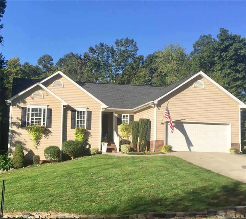 207 Brook Glen Dr., Mooresville, NC 28115
