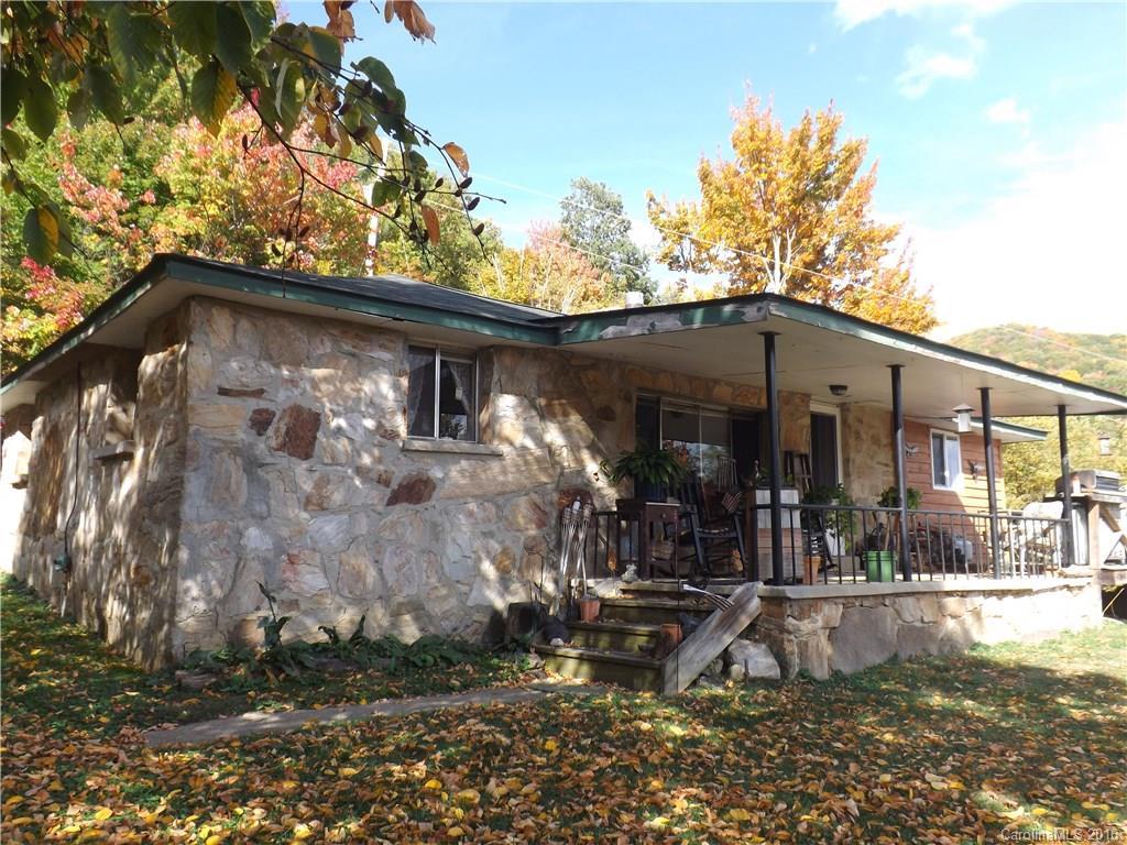 75 Imperial Ct., Waynesville, NC 28785