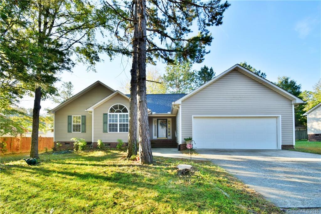 1632 Barbara Ann Cir., Kannapolis, NC 28083