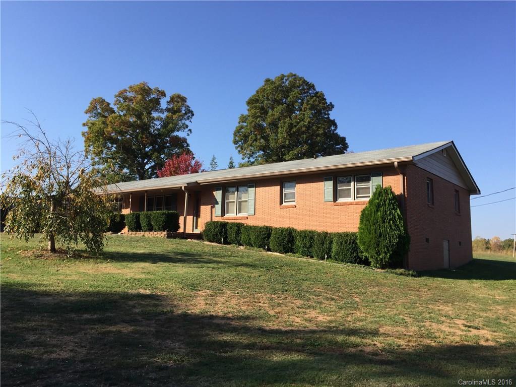 414 Sandy Run Church Rd., Mooresboro, NC 28114