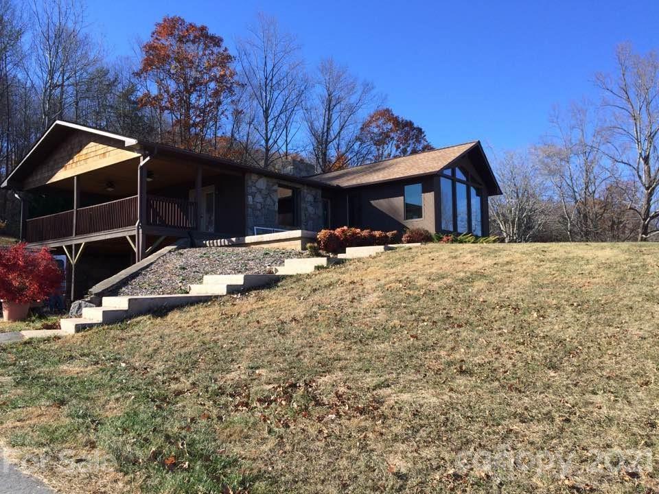 22 Mammoth Dr., Candler, NC 28715