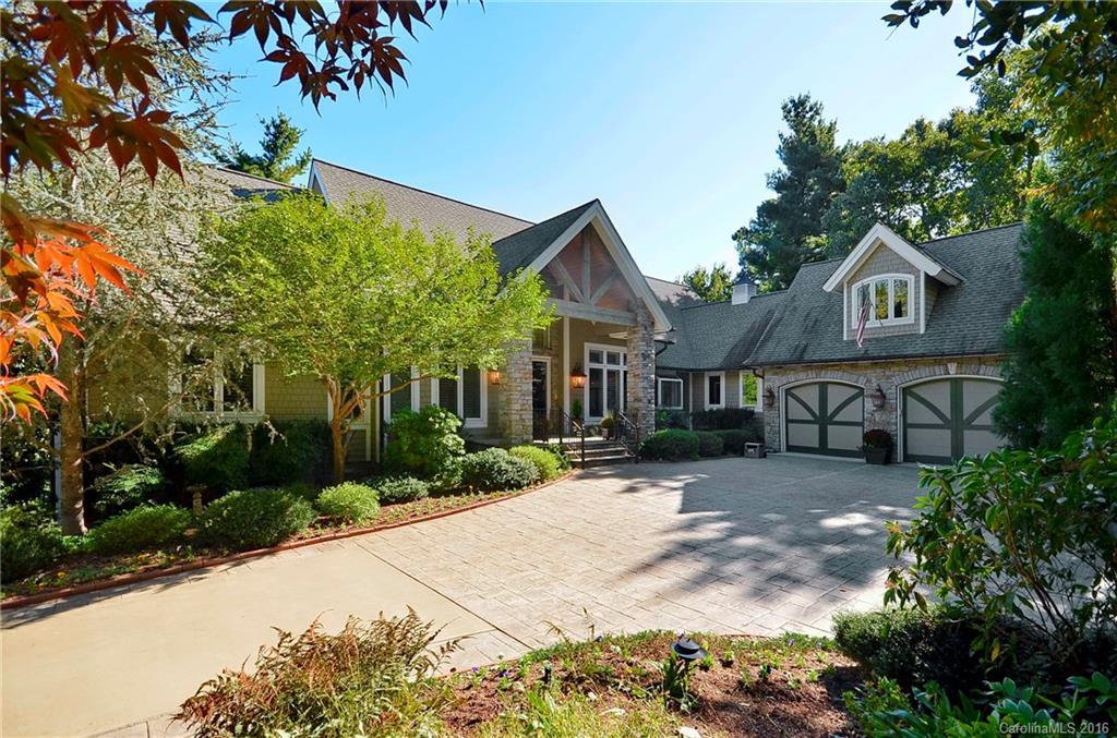 103 Cliffbrook Ct., Flat Rock, NC 28731