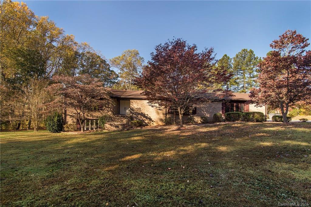 2115 Golfcrest Dr., Kannapolis, NC 28081