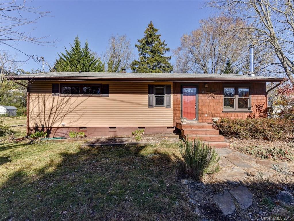 51 Terry Estates Dr., Black Mountain, NC 28711