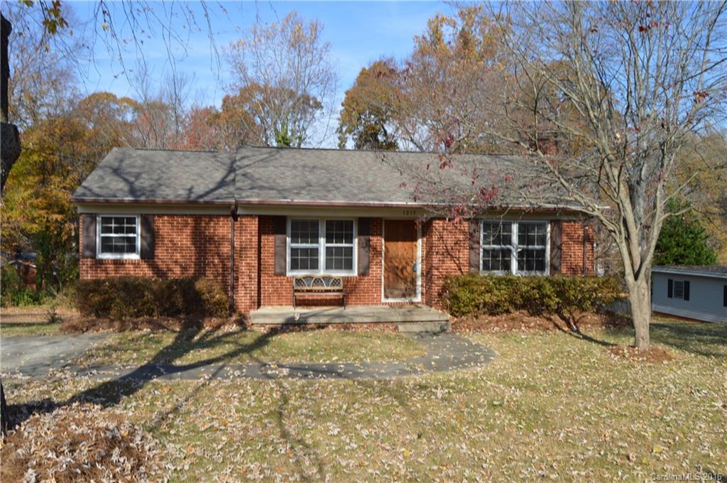 1217 Knox St., Statesville, NC 28677