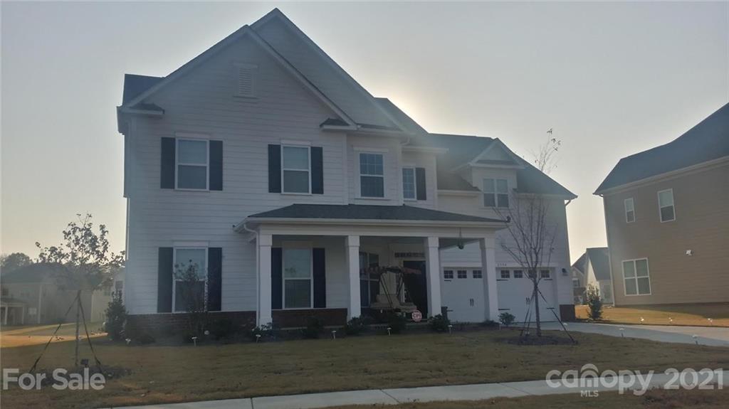 2594 Snap Dragon Dr., Harrisburg, NC 28075