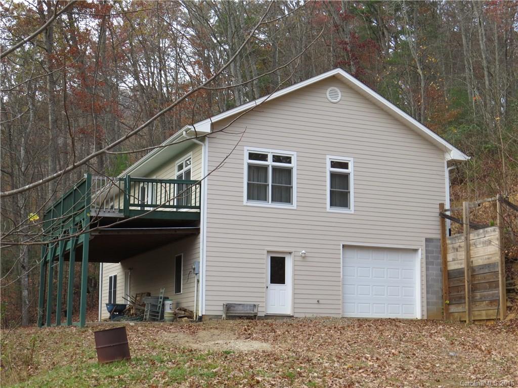 534 Parson Branch Rd., Green Mountain, NC 28714