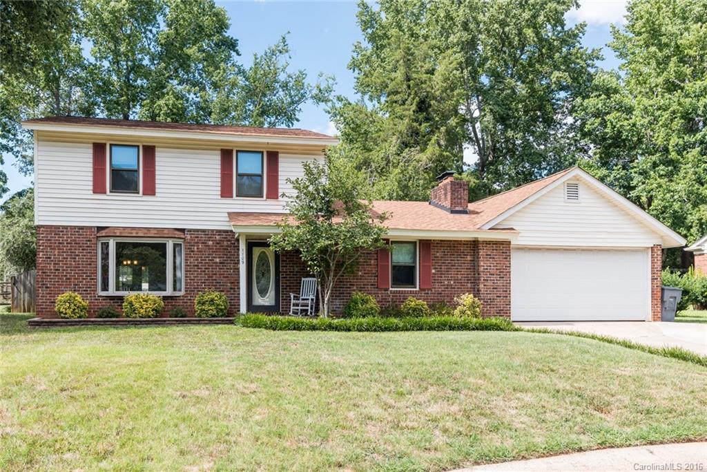 1109 Berry Ridge Rd., Charlotte, NC 28270
