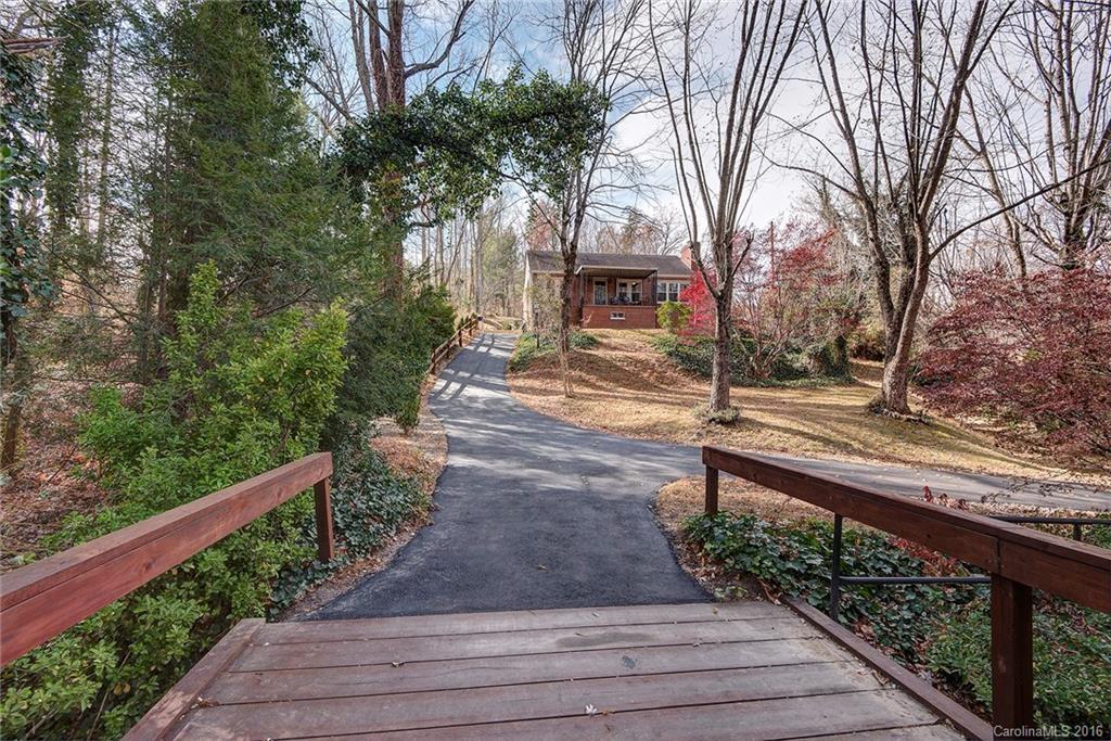 810 Old Marshall Hwy., Asheville, NC 28804