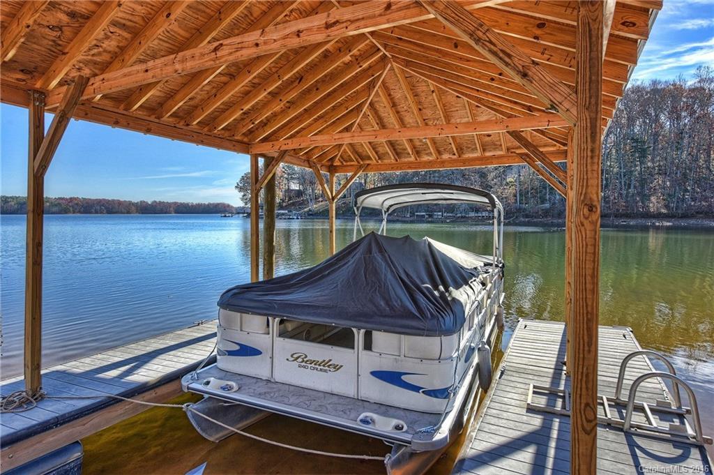 8833 Dog Leg Rd., Sherrills Ford, NC 28673