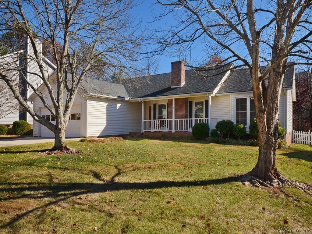 4 Westminster Dr., Asheville, NC 28804