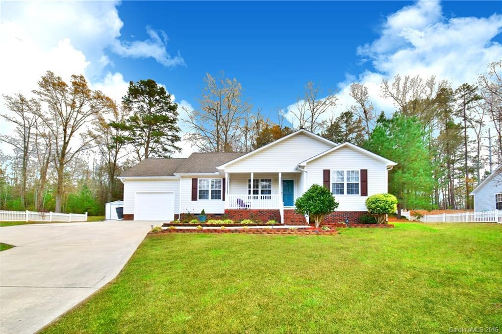 219 Summerpine Pl., Kannapolis, NC 28081