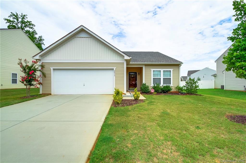 2013 Lake Vista Dr., Mount Holly, NC 28120