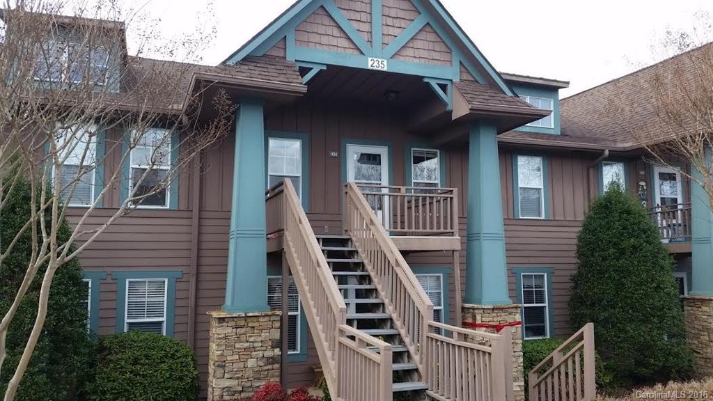 1104 Deermouse Way, Hendersonville, NC 28792