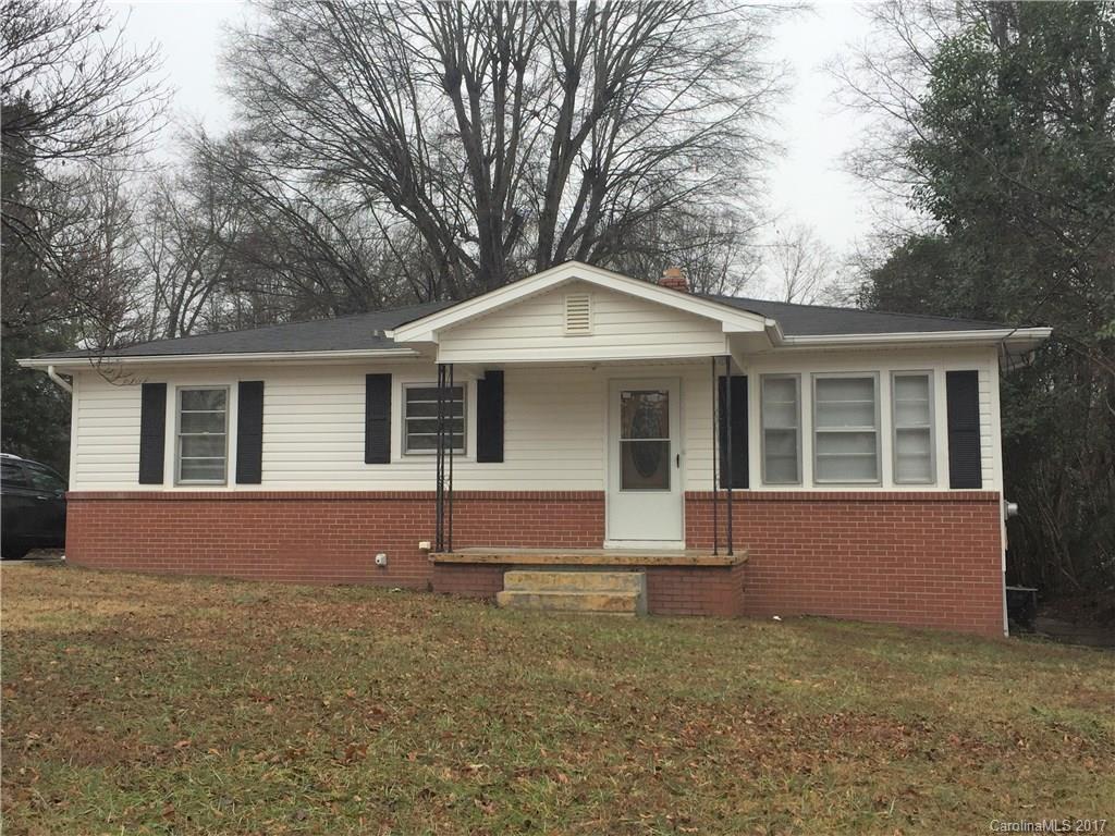 713 Rainbow Dr., Kannapolis, NC 28081