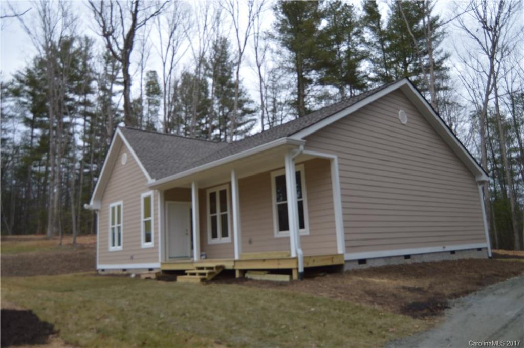 224 Sugar St., Hendersonville, NC 28792