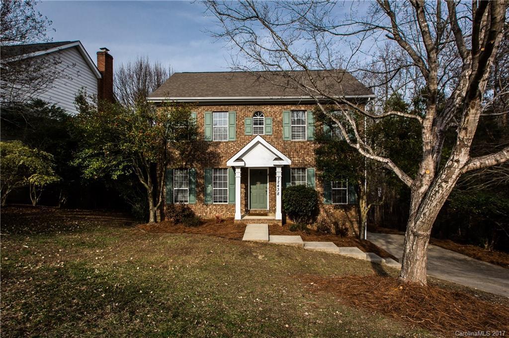 12438 Woodside Falls Rd., Pineville, NC 28134