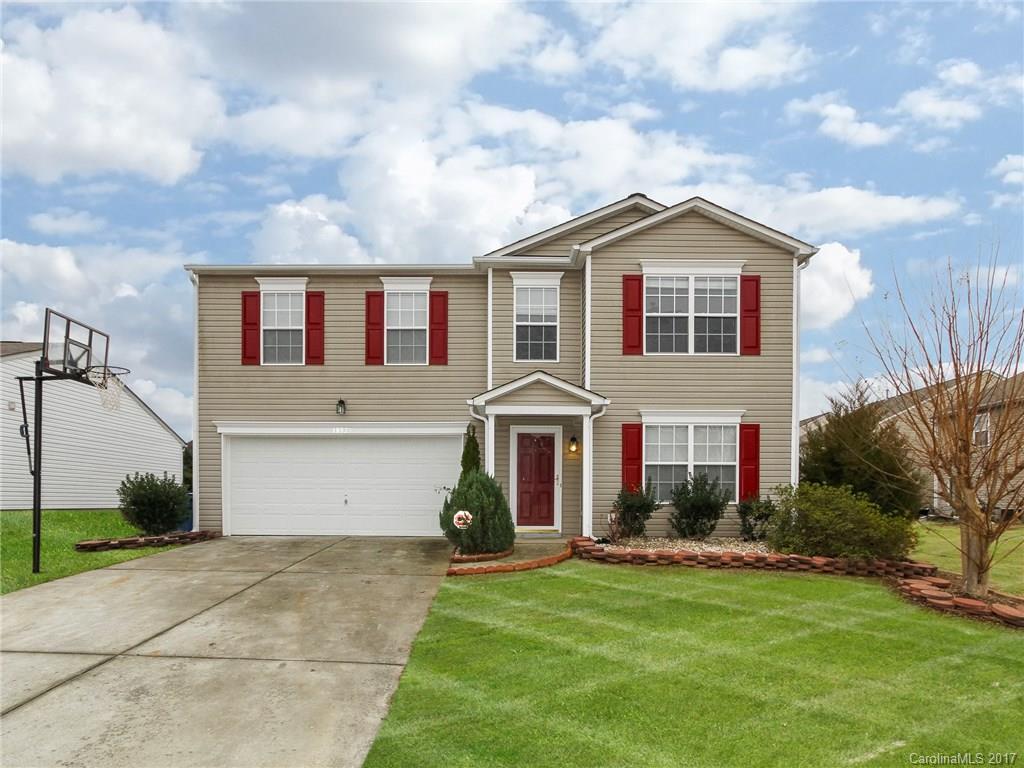 10923 Thousand Oaks Dr., Huntersville, NC 28078