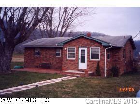 14 Davis Chapel Church Rd, Candler, NC 28715