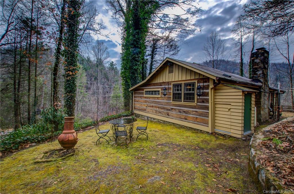 24 Spring Acres Ln., Black Mountain, NC 28711