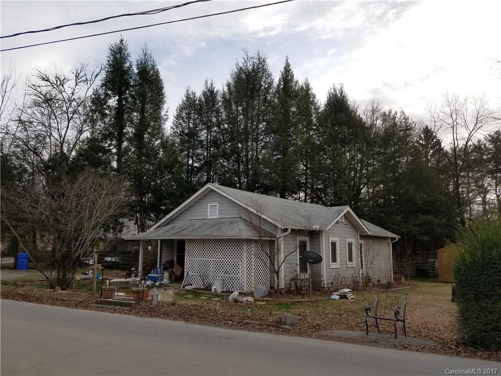 74 Varsity St., Brevard, NC 28712