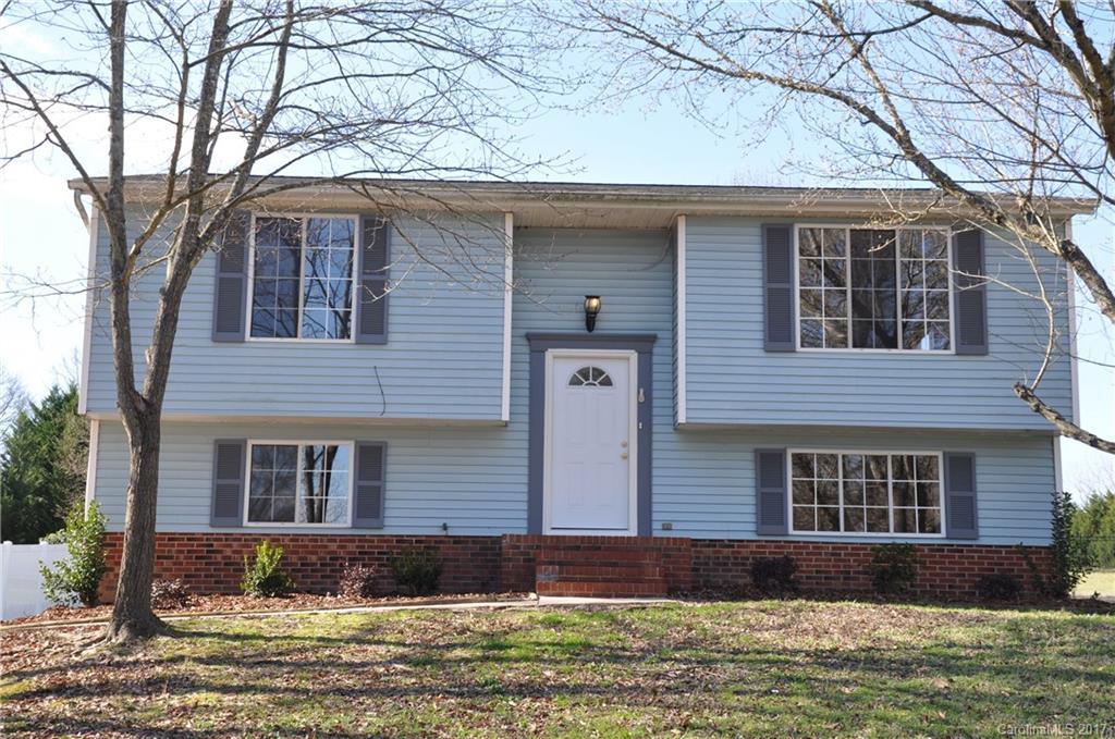 11601 Five Cedars Rd., Charlotte, NC 28226