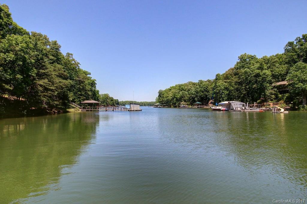 140 Montclair Dr., Mooresville, NC 28117