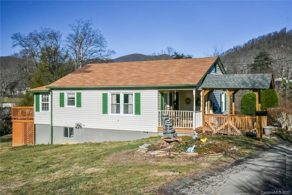9 Violet Ln., Black Mountain, NC 28711
