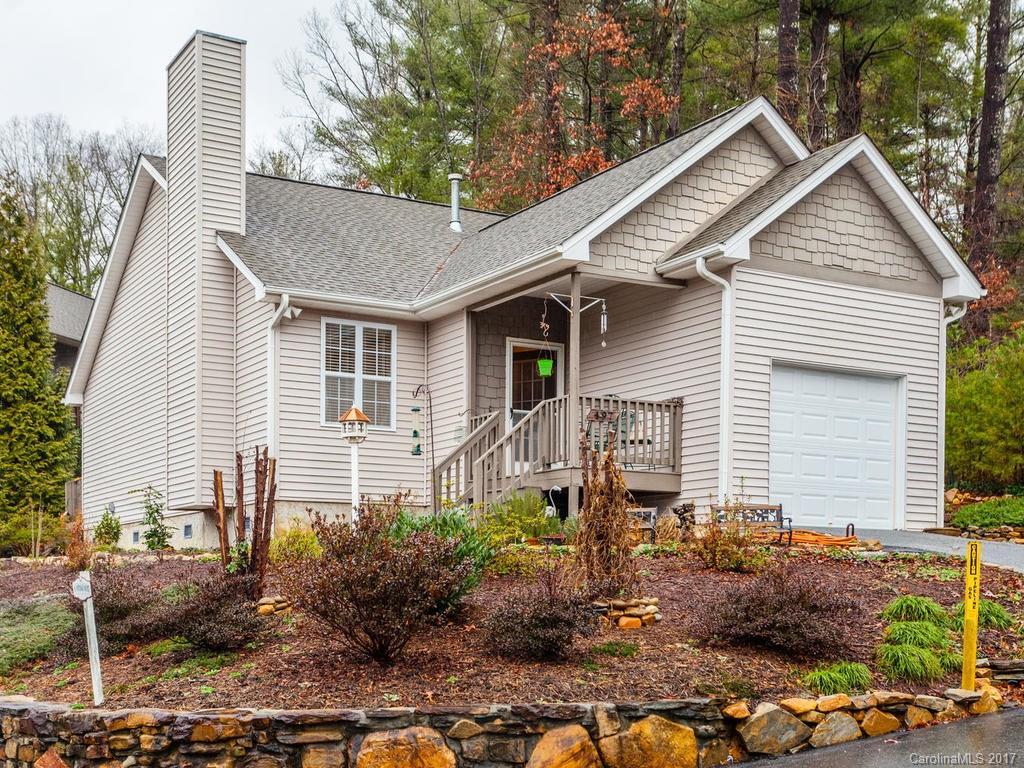 497 Toms Hill Dr., Hendersonville, NC 28739