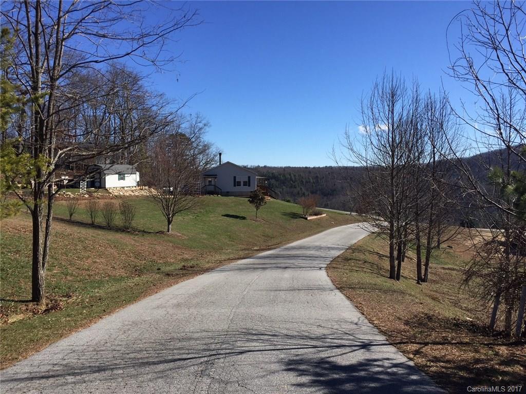 55 Mountain Shadow Ln., Hendersonville, NC 28792