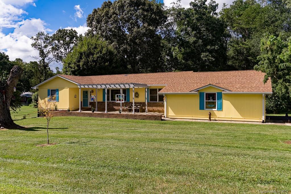303 Melissa Way, Hendersonville, NC 28791