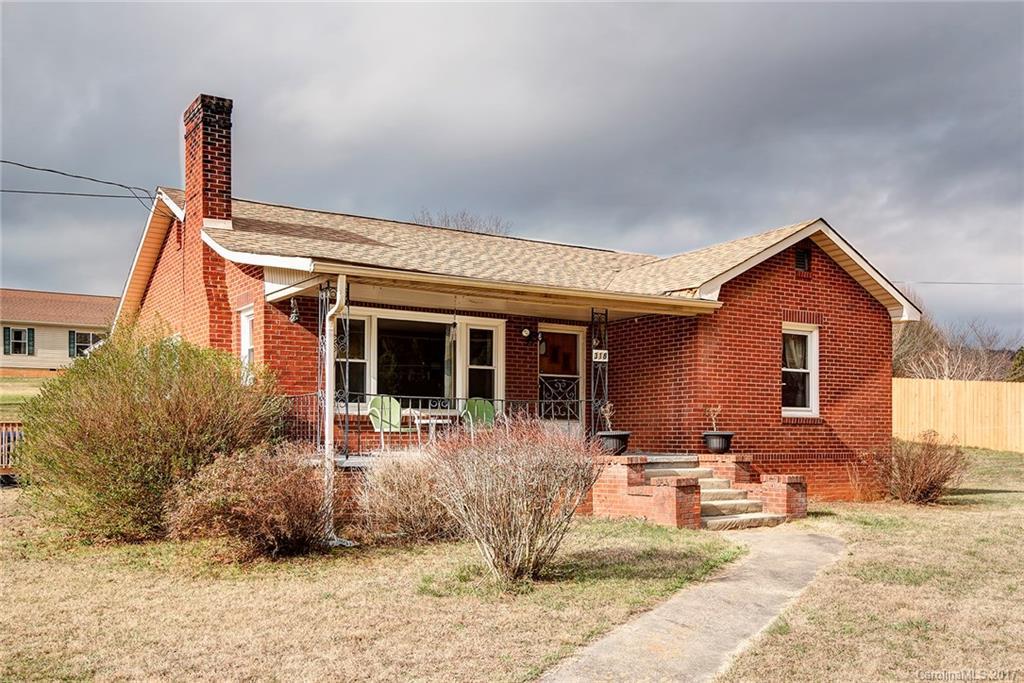 318 Johnston School Rd., Asheville, NC 28806