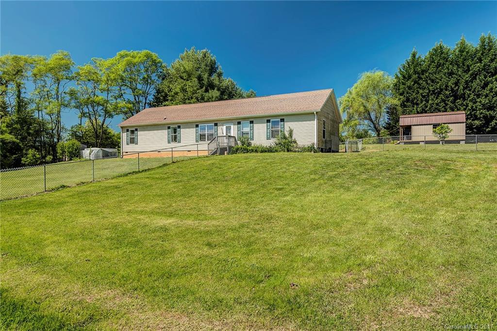 9 Cedar Hill Rd., Asheville, NC 28806