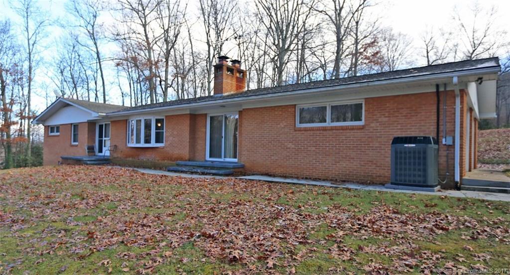 66 Pewee Ln., Waynesville, NC 28786