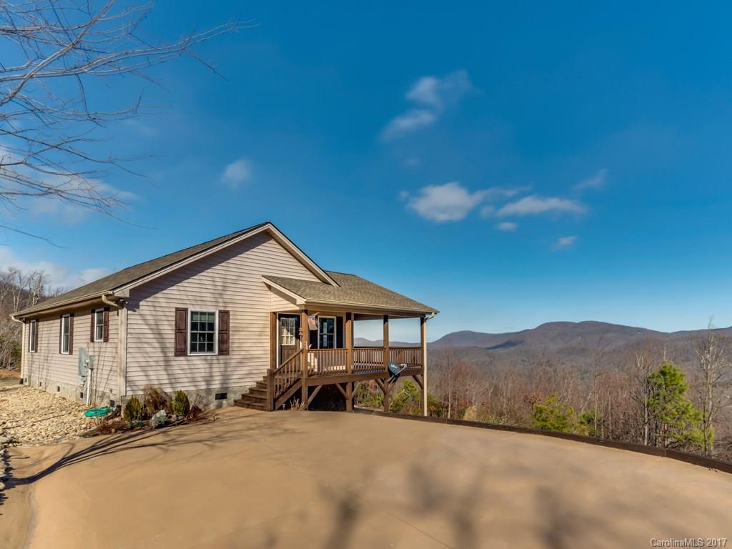 36 Autumn View Dr., Bat Cave, NC 28710