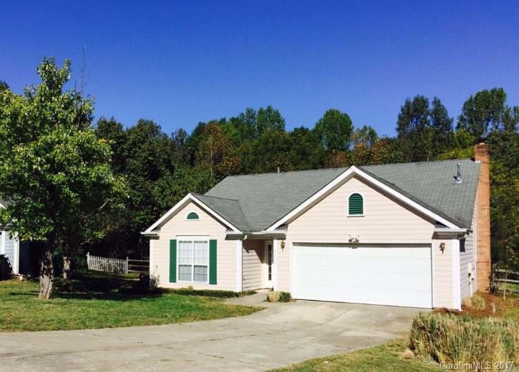2700 Chalgrove Ln., Charlotte, NC 28216