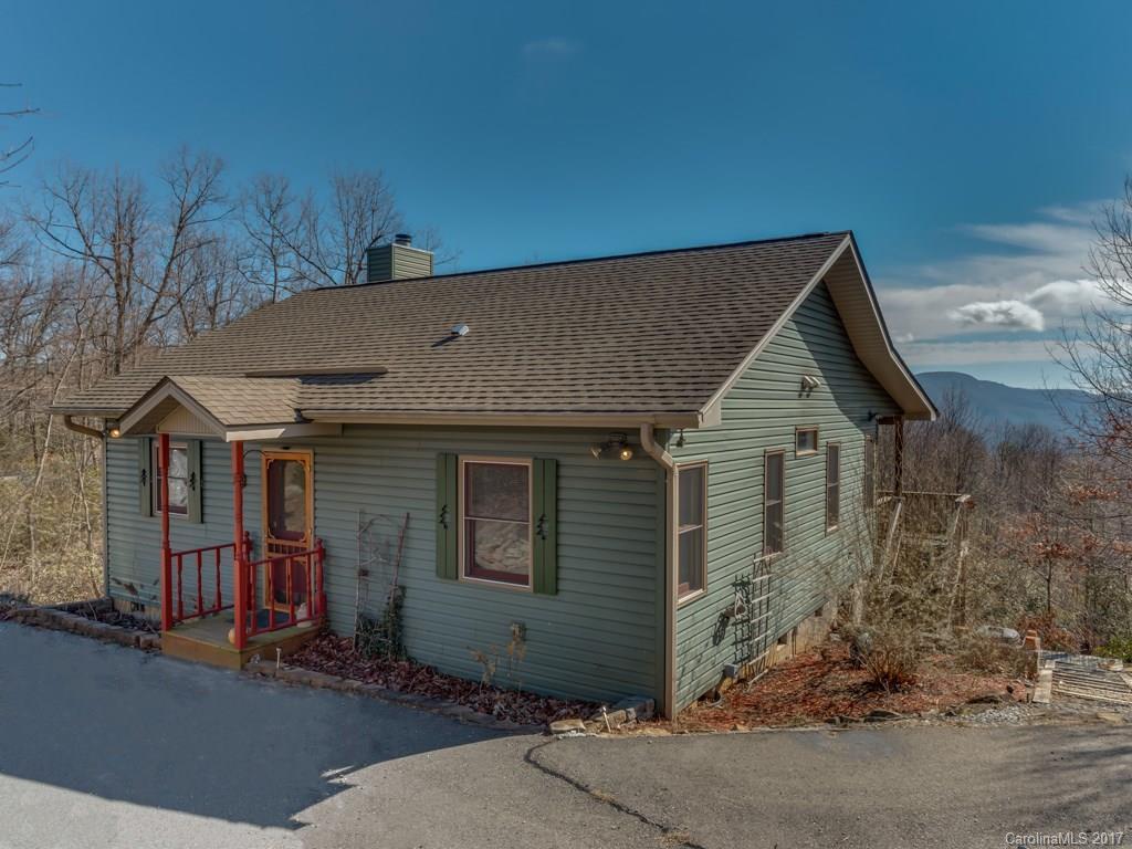 27 Autumn View Dr., Bat Cave, NC 28732