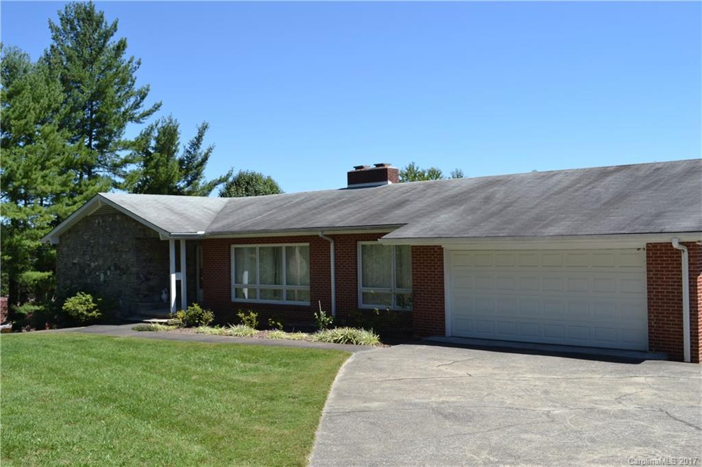 1350 & 1352 Kanuga Rd., Hendersonville, NC 28739