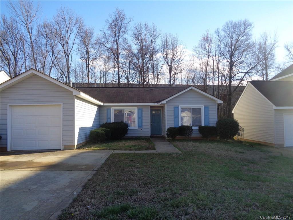 2721 Fairstone Ave., Charlotte, NC 28269