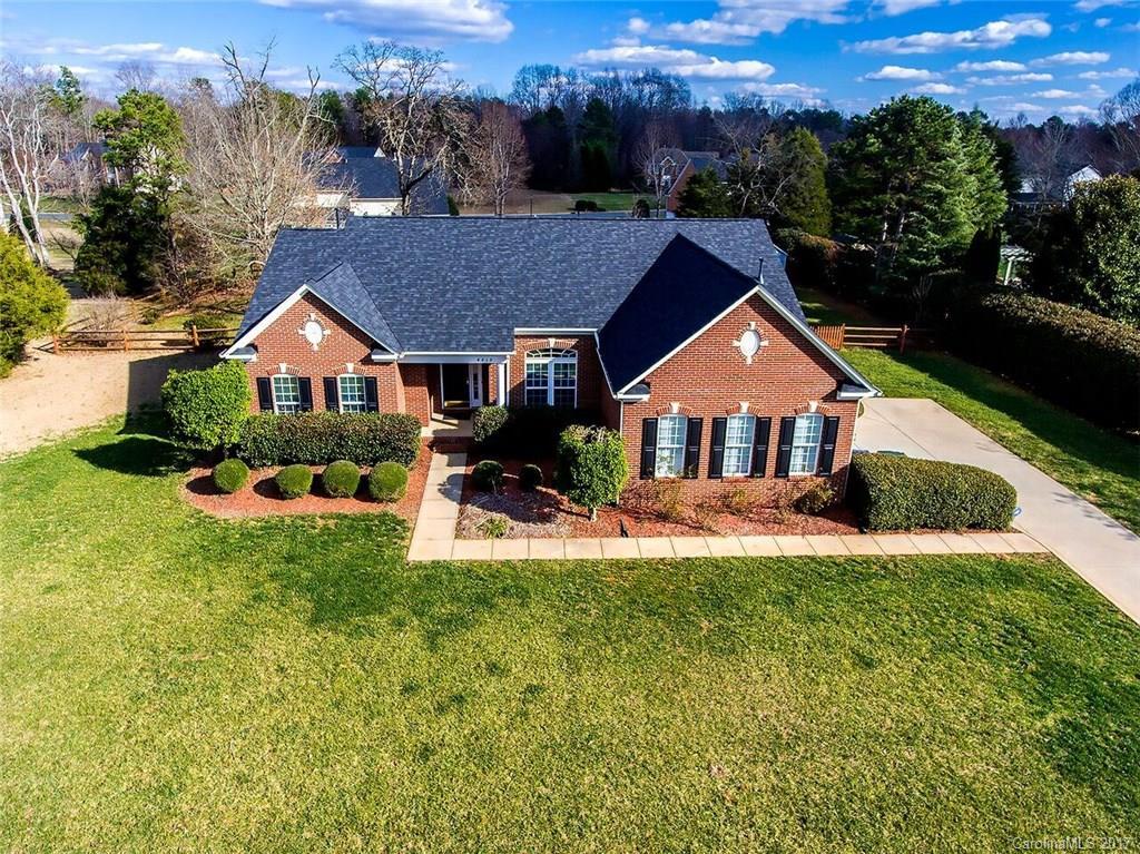 6812 Heath Glen Dr., Mint Hill, NC 28227