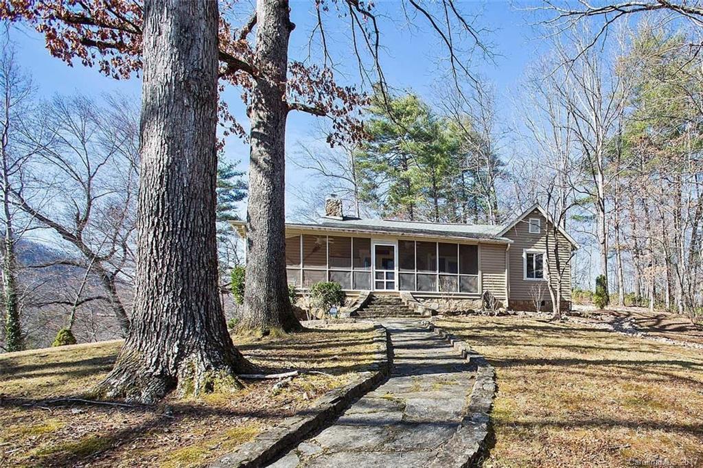 302 Lakeview Rd., Lake Lure, NC 28746