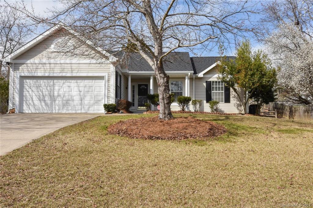 12216 Woodside Falls Rd., Pineville, NC 28134