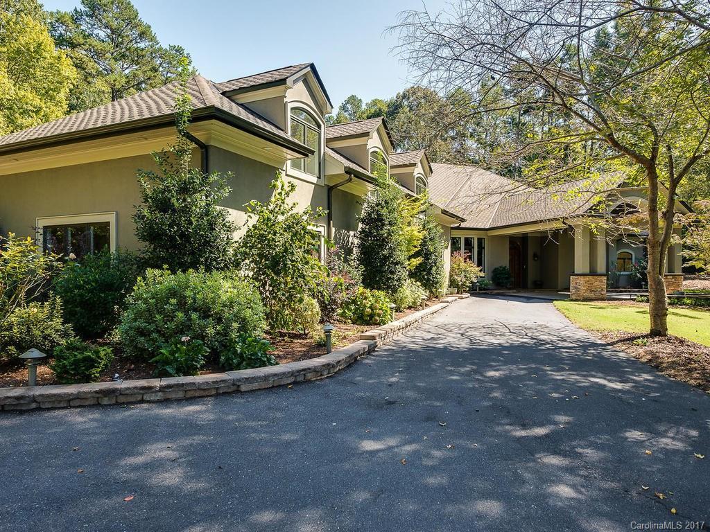 1142 Carole Ct., Matthews, NC 28104