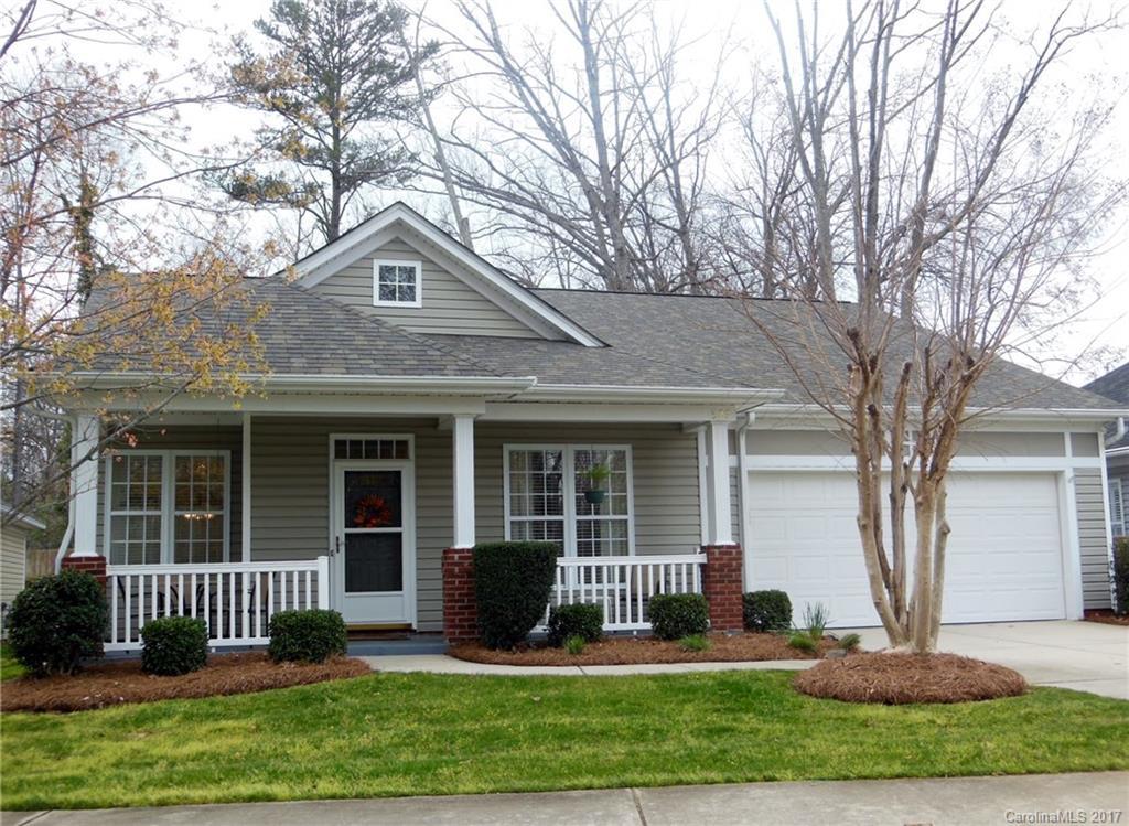 529 Ridgely Green Dr., Pineville, NC 28134