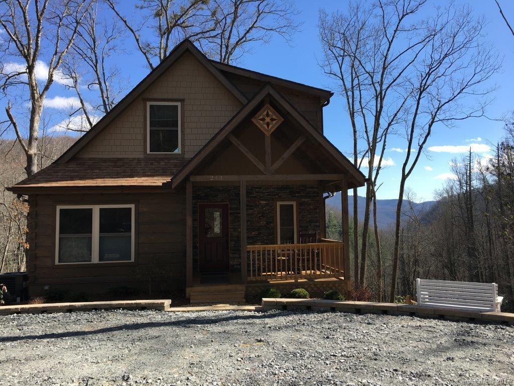 243 Old Place Bluff Dr., Hendersonville, NC 28792