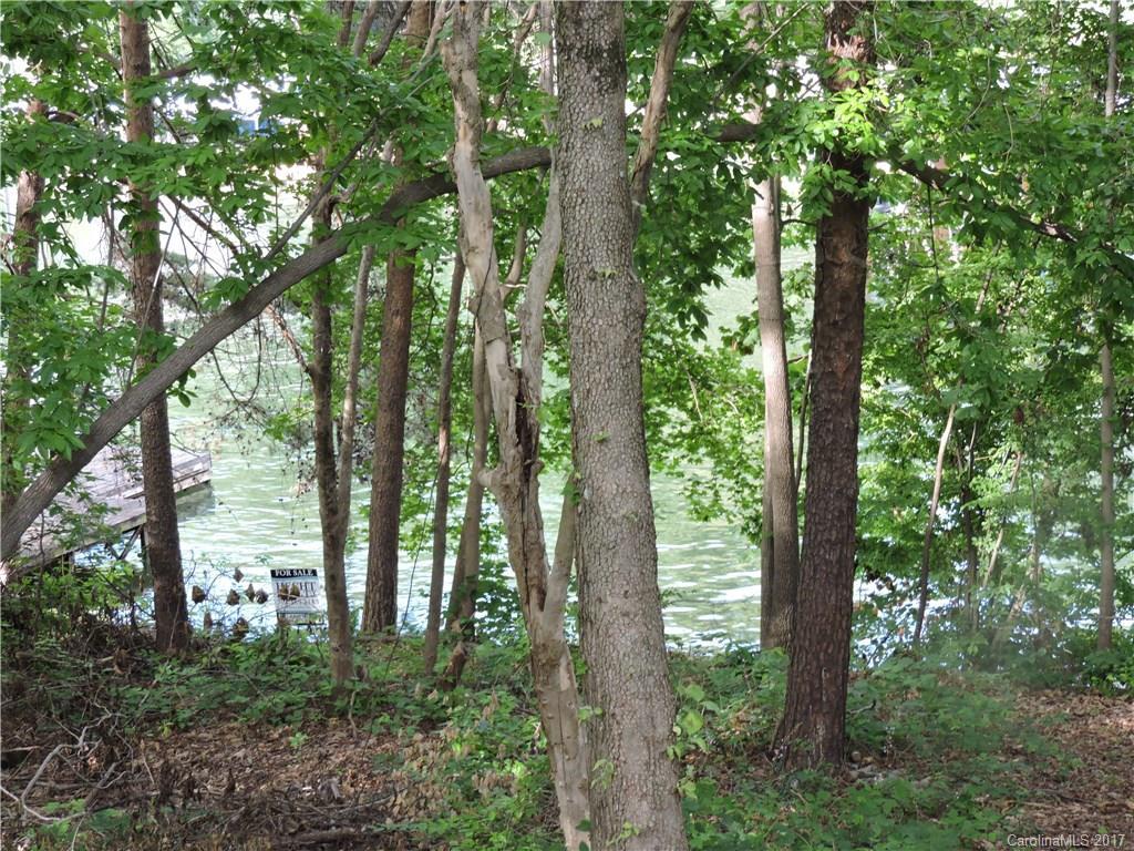 112 Larkhaven Ln., Mooresville, NC 28117