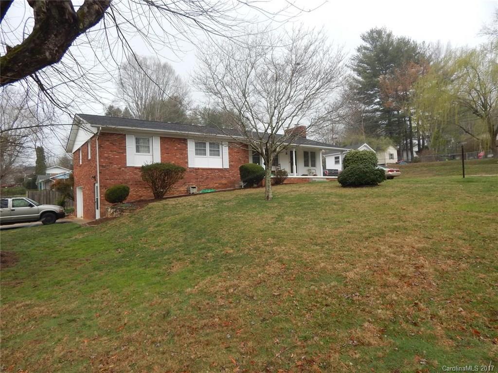 21 Summit Dr., Arden, NC 28704