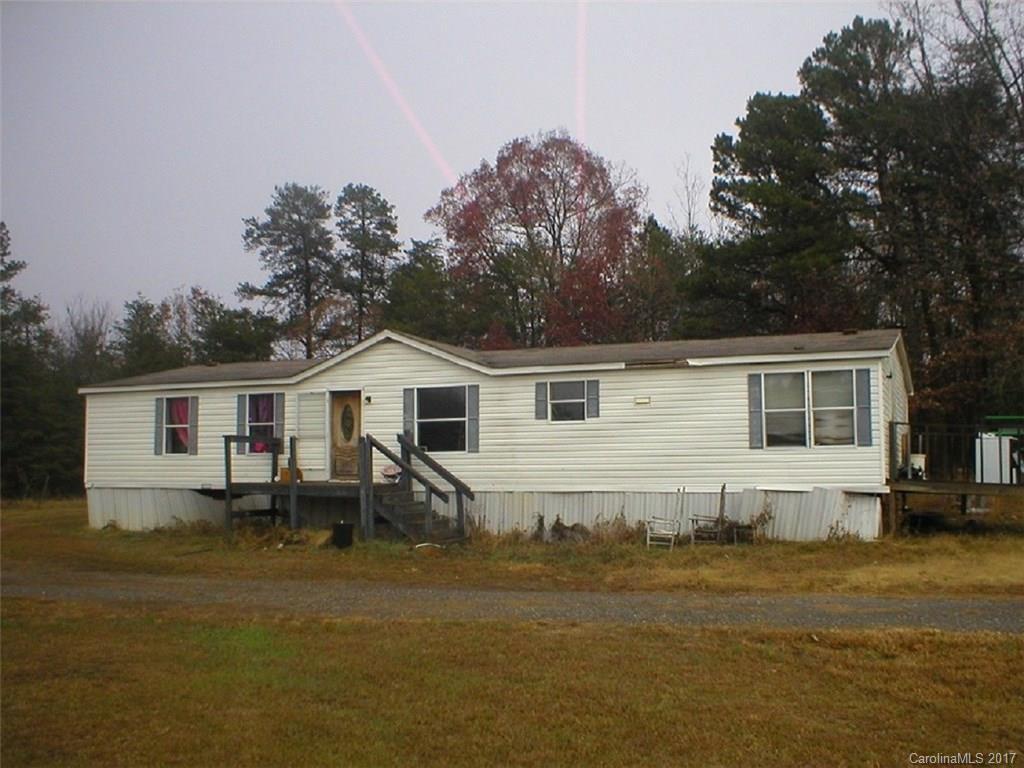 129 Colfax Rd., Statesville, NC 28625