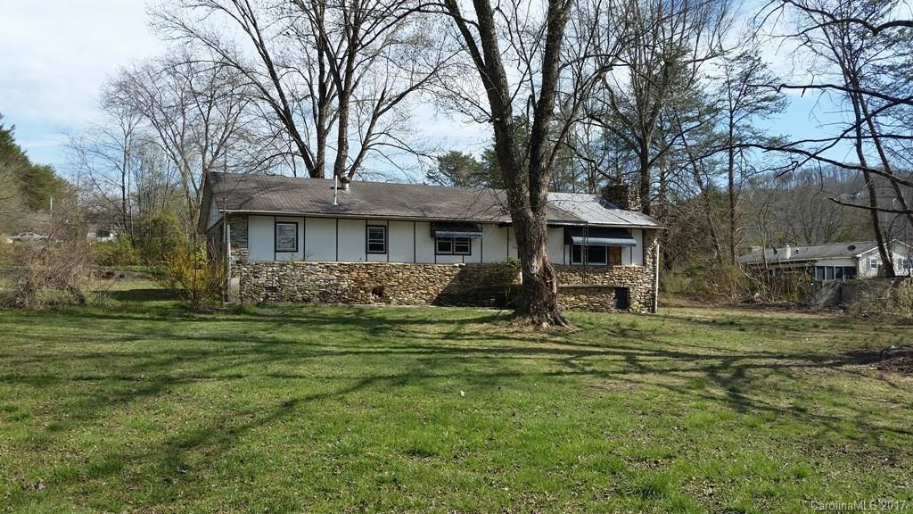 437 Country Brook Tr., Hendersonville, NC 28739