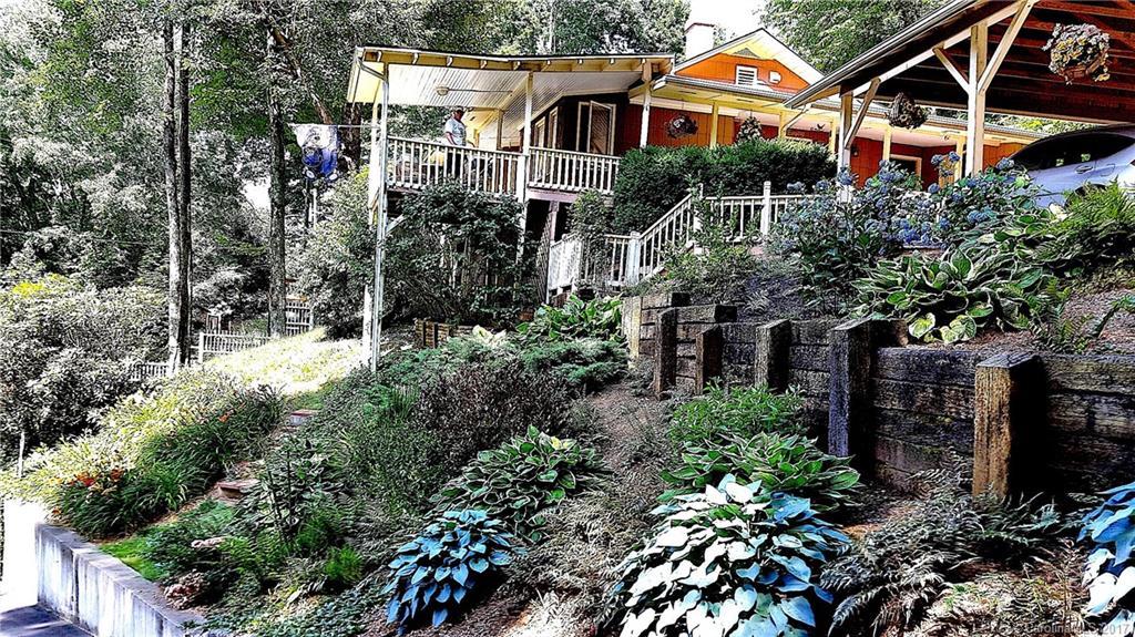 202 Highlands Loop, Maggie Valley, NC 28751